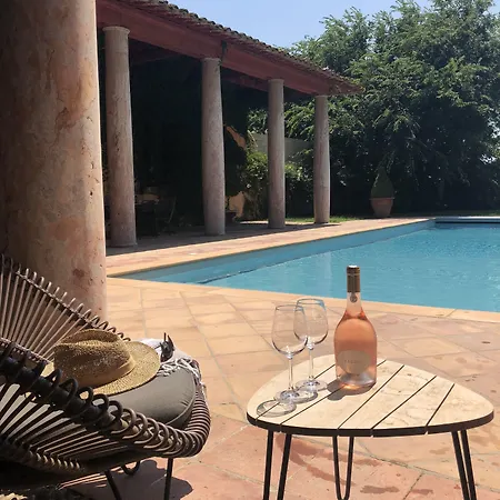 Chateau De Bed & Breakfast