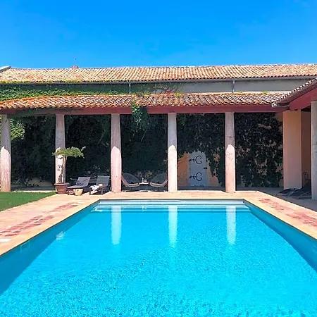 Chateau De Bed & Breakfast