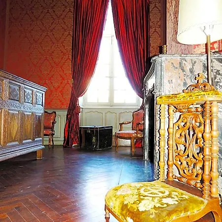 Chateau De Bed & Breakfast